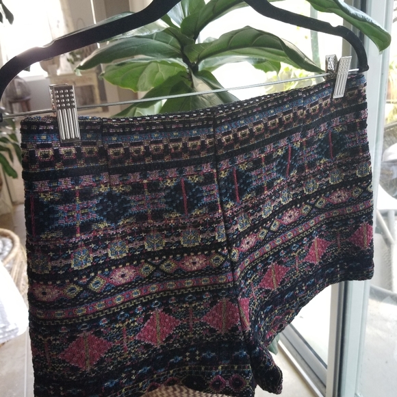 Ecote shorts size 10 Bohemian tapestry - Picture 6 of 16